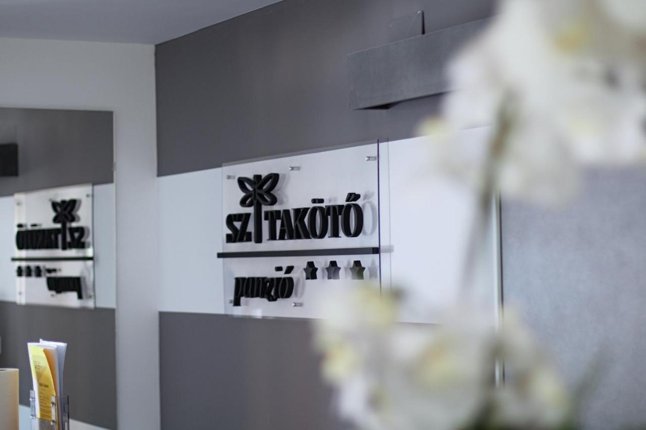 Szitakoeto Panzio Hotel Tiszafüred Exterior foto